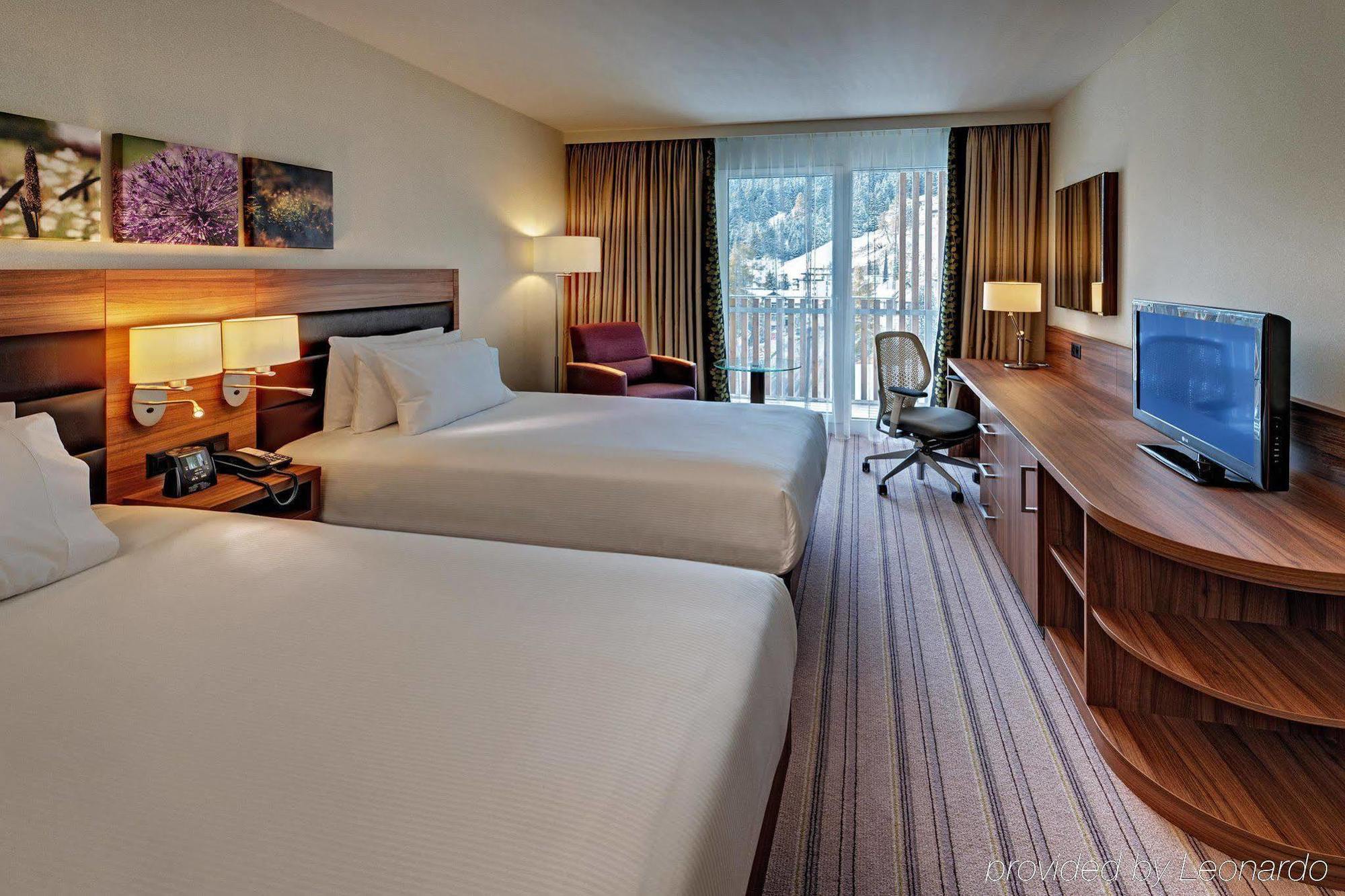 Hilton Garden Hotel 4*